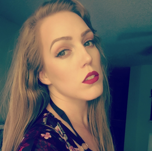 Meet your Posher, Rin - Picture 2 of 3